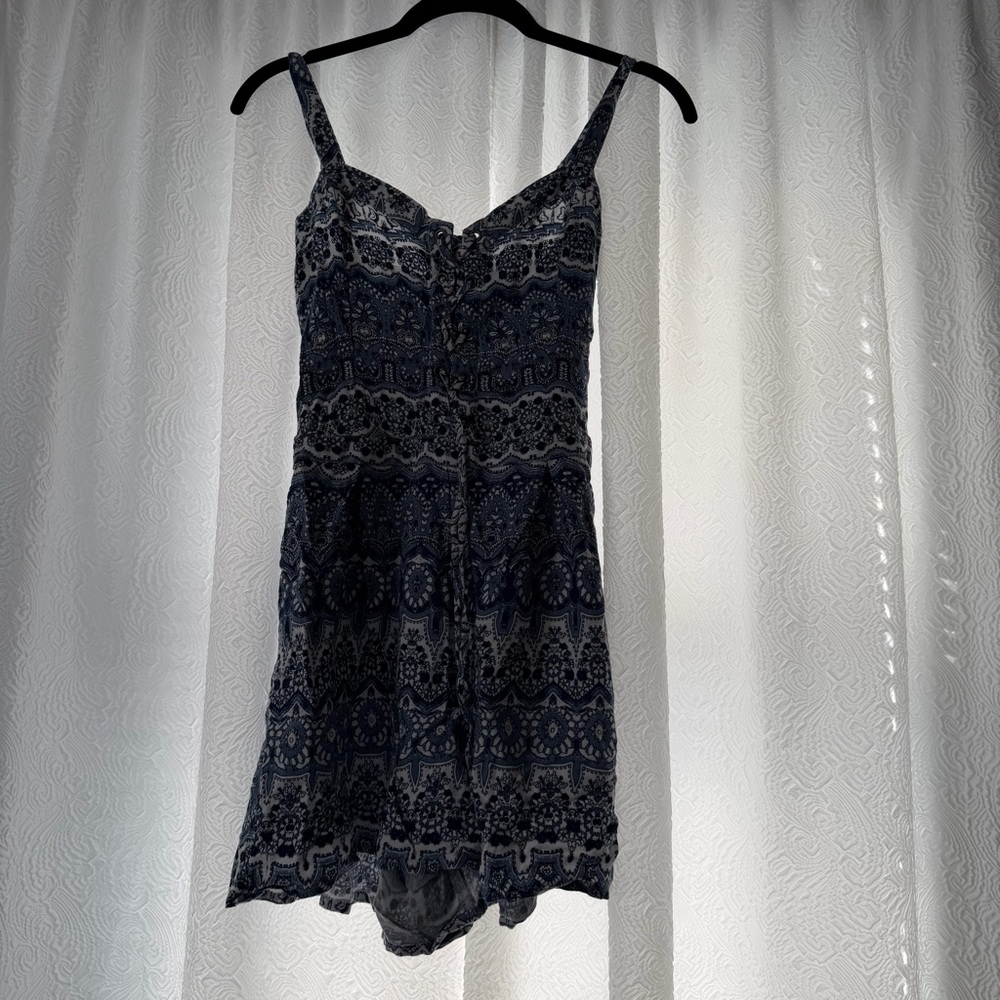 Hollister white and blue aztec print dress size small